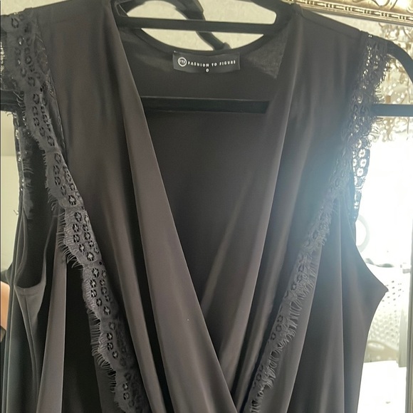 Black Sleeveless Lace romper size 0 plus XL - Picture 7 of 9